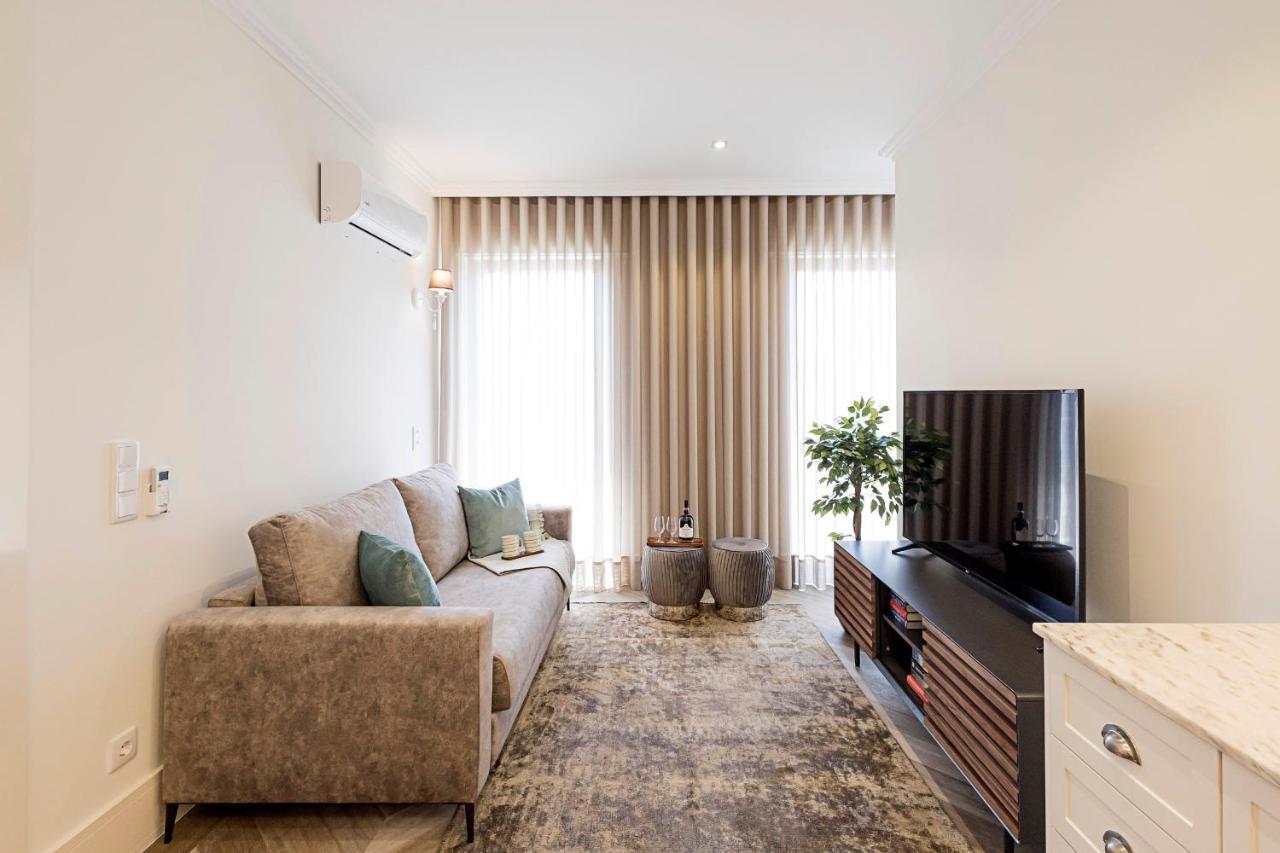 19 Nineteen Suites - Espinho Эшпинью Экстерьер фото